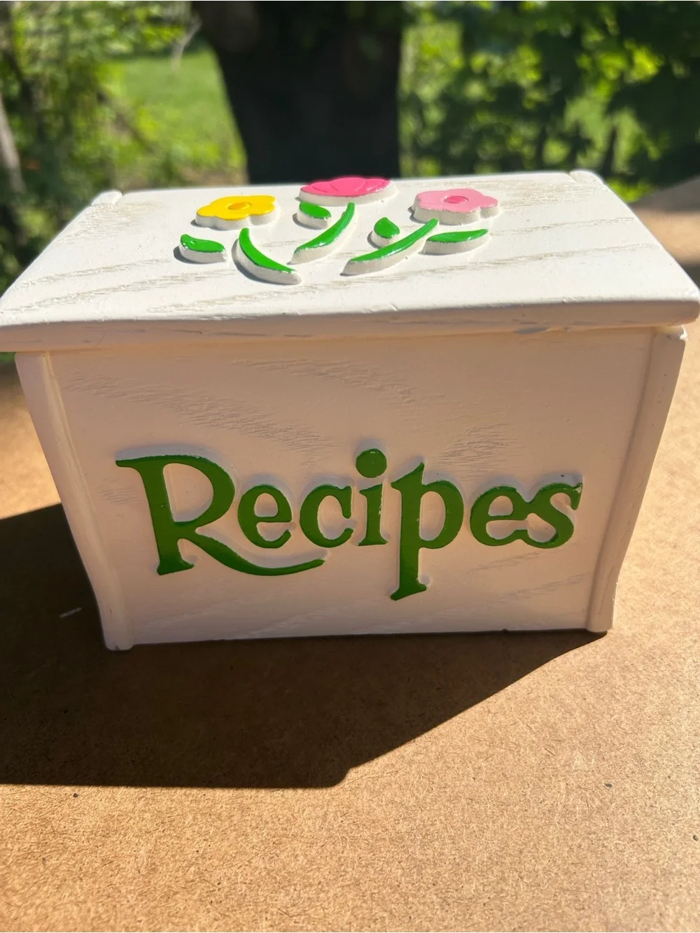 Vintage Recipe Box White Green Lettering Floral Cards 80’s Cottagecore Grandma